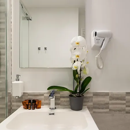 Gasthof Clodio Welcome - 5 Arredate Con Bagno Interno - Zona Comune - Condizionatori -