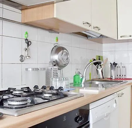 Kamchu Apartments: Ada Rom