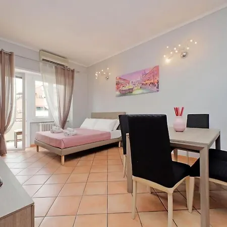 Aria Di Apartment
