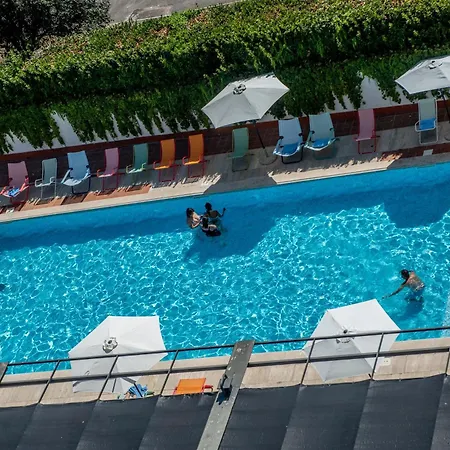 Ibis Styles Aurelia Hotel 4*