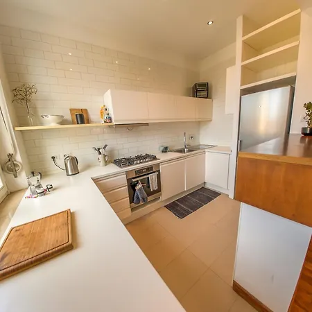 Apartament Stunning 3-bedroom Penthouse *