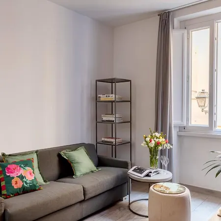 Now Apartments, In The Heart Of 2* Rome