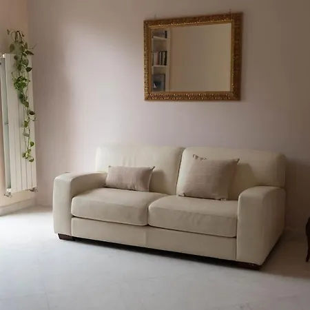 Apartment Tiziano Apartment-a Spacious For In