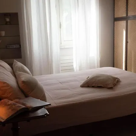 Tiziano Apartment-a Spacious For In *