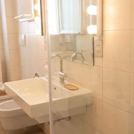 Tiziano Apartment-a Spacious For In * Rome