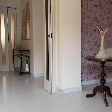 Apartment Tiziano Apartment-a Spacious For In