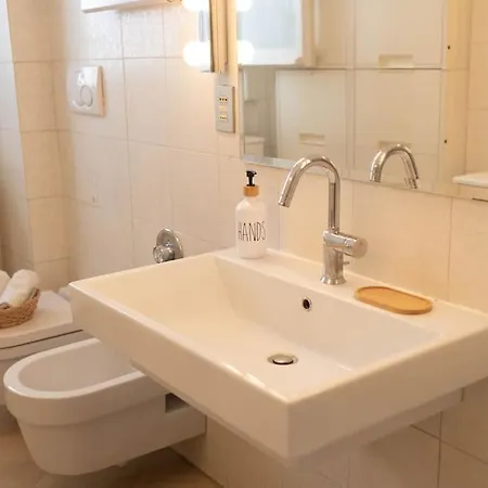Tiziano Apartment-a Spacious For In Rome