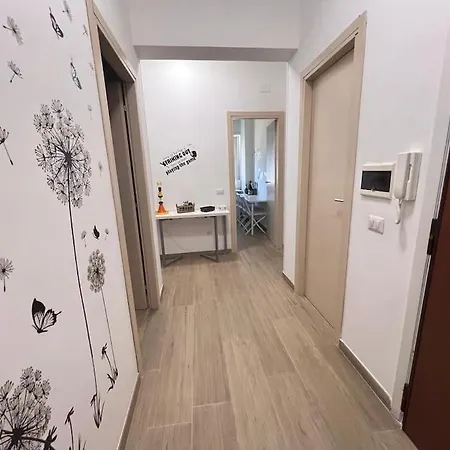 Grazioso Tiburtina - 3 Bedrooms Apartamento