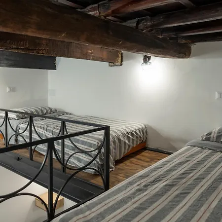 Apartment Domus Capocci - Rione Monti *