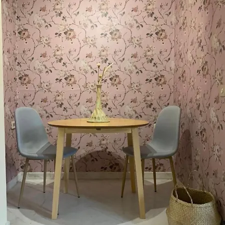 Tiziano Apartment-a Spacious For In *