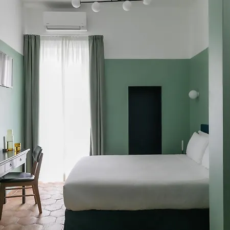 Navona Governo Vecchio Bed & Breakfast 2*