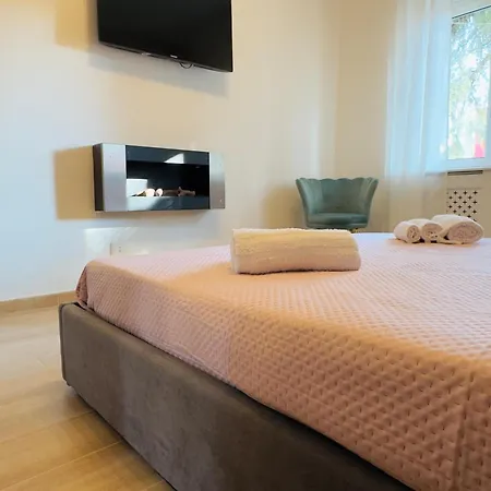 Alexander Charme In Apartment Rom