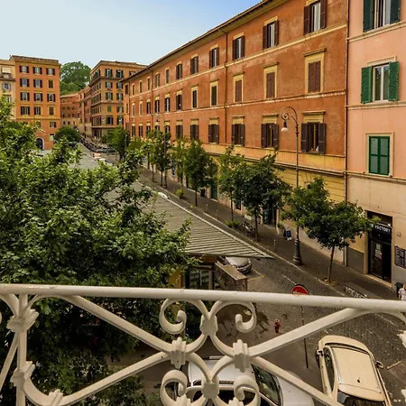 Maisondesfleurs Rome