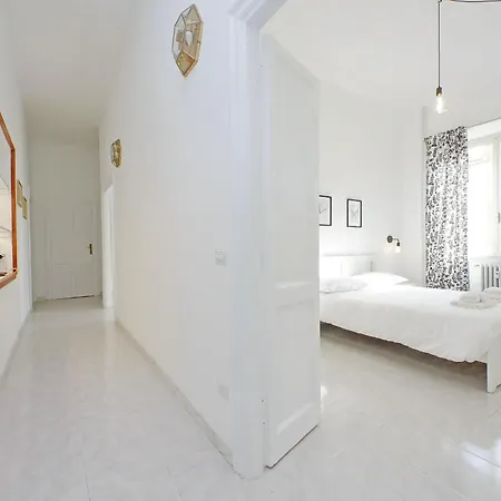 New Comfortable 2 Bedroom Della Vittoria By Halldis *