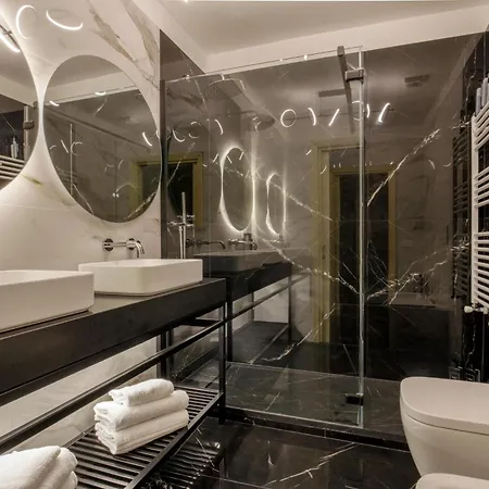 Condotti Boutique Hotel 4*