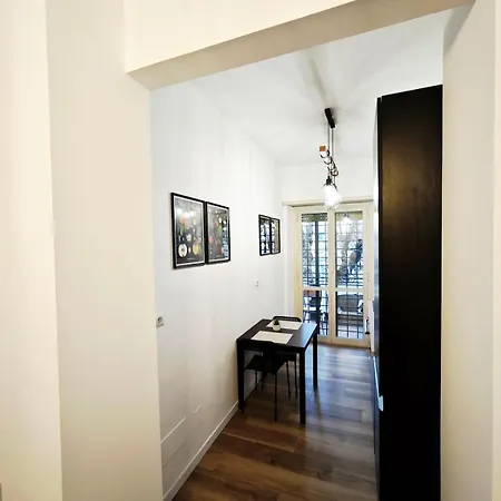 Domus Chigi Apartment *
