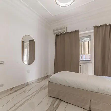 Apartment New - Elegant, Modern With Terrace