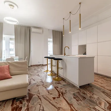Apartment New - Elegant, Modern With Terrace