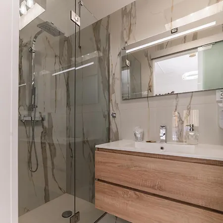 Apartment New - Elegant, Modern With Terrace Rome