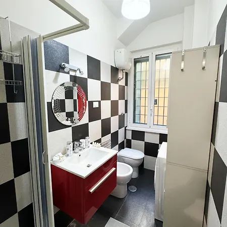Metro B - Crimson Chic Eleganza Romana Apartment Rome