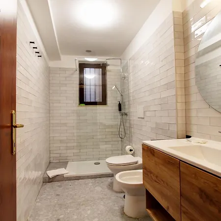 San Lorenzo Elegante Loft Appartement *