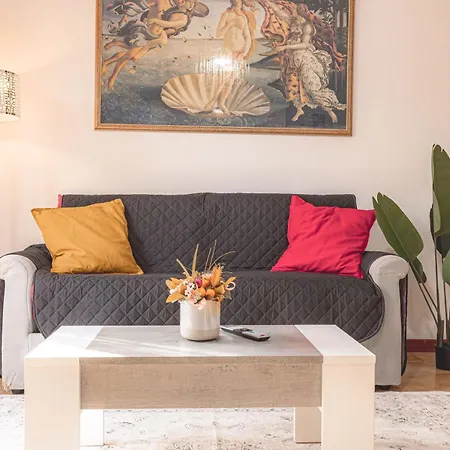 Domus Rosaria Apartment *