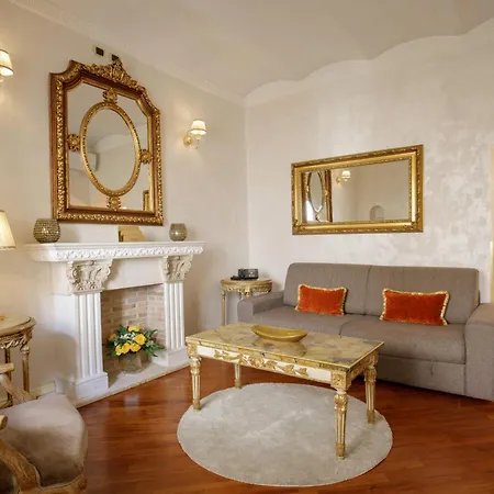 Condotti Boutique 4*