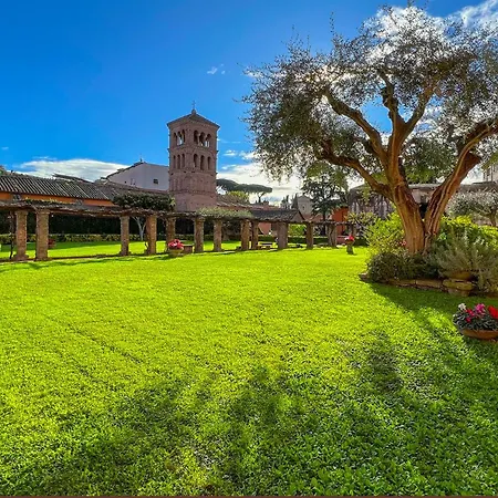 Exclusive Retreat Between History And Comfort Apartment