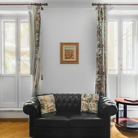 Colosseum Monti Large Flat Apartment Rome