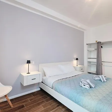 Apartment New Gens Iulia 2 Min Da Stazione Trastevere
