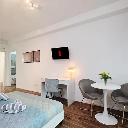 Apartment New Gens Iulia 2 Min Da Stazione Trastevere *