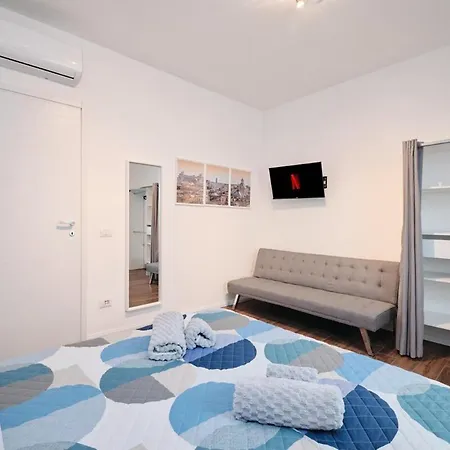 Apartment New Gens Iulia 2 Min Da Stazione Trastevere