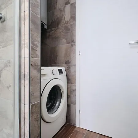 Apartment New Gens Iulia 2 Min Da Stazione Trastevere *