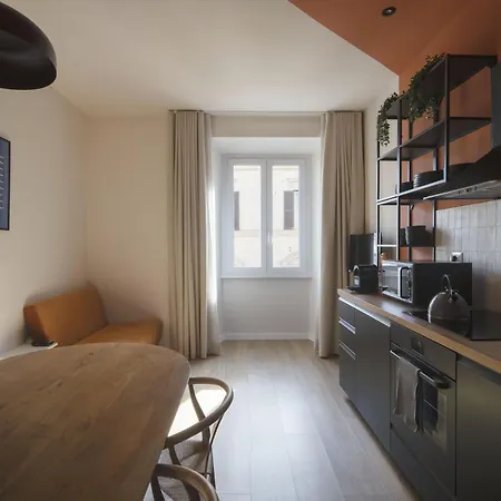 Yellowsquare Hostel