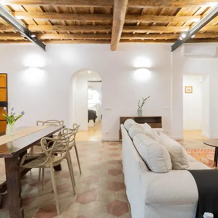 Trilussa Spacious Apartment