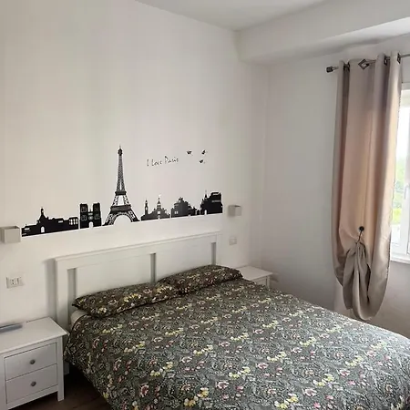 Apartamento Grazioso Tiburtina - 3 Bedrooms Roma