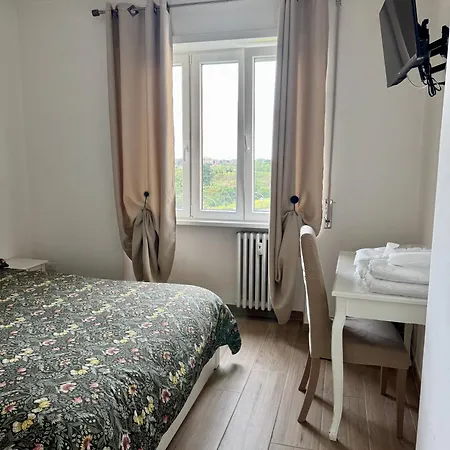 Grazioso Tiburtina - 3 Bedrooms *