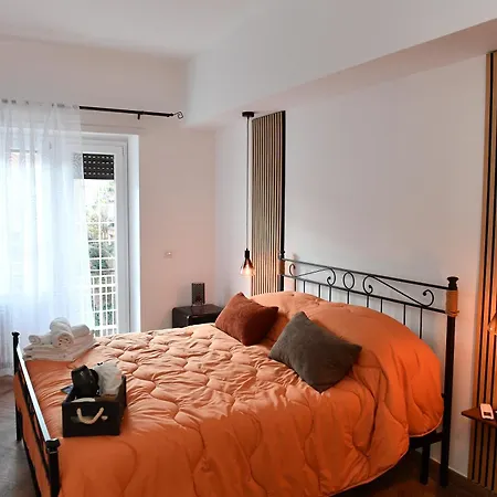 Bed & Breakfast Nest House *