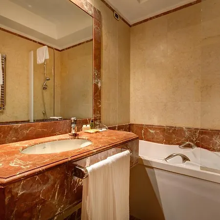 Morgagni Hotell 4*