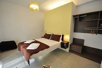 First Floor Affittacamere Roma