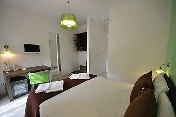 First Floor Affittacamere Roma