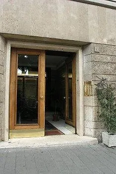 Re Di 3* Roma