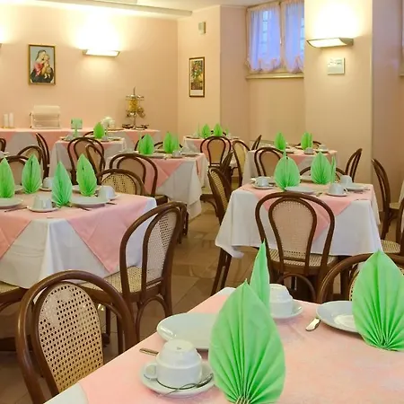 Hotel Maria 4*