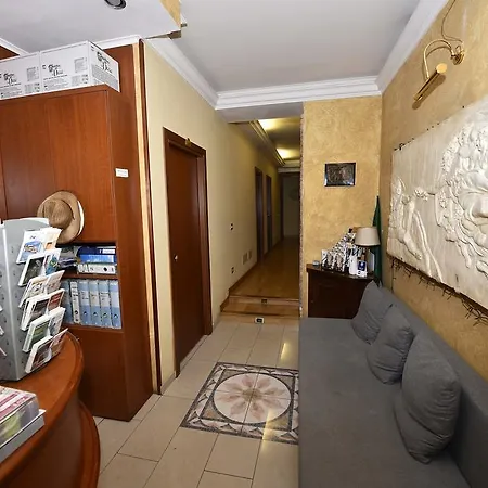 Hotel Augustus Rome