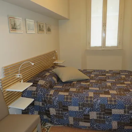 Mary's Place 2* Rome