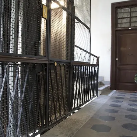 Apartment Cairoli Interno 9b *