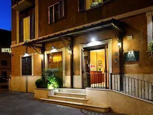 Hotell Tuscolana 3*