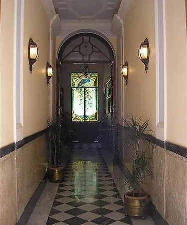 Otel Artorius 2*