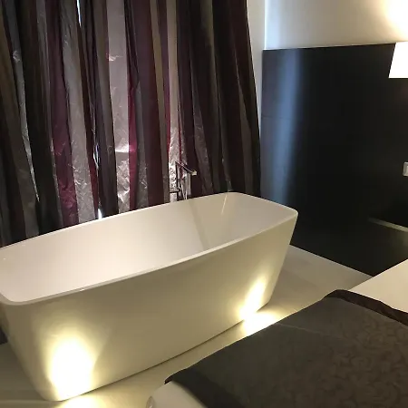 Bed & Breakfast Holidays Boutique 4*