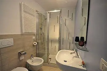 Affittacamere First Floor Roma